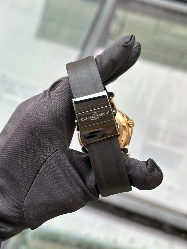 Ulysse Nardin Executive Dual Time box and papers